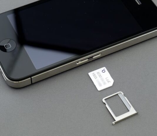 How to change SIM card on iPhone 4?